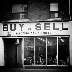 Intent and Selling in Social Media
